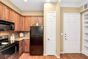 2400 McCue Rd, Houston, TX 77056 - Photo 11