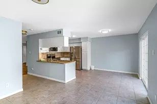 2568 Bering Dr, Houston, TX 77057 - Photo 7