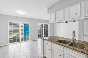 2568 Bering Dr, Houston, TX 77057 - Photo 11