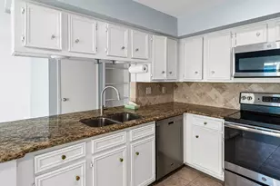 2568 Bering Dr, Houston, TX 77057 - Photo 9