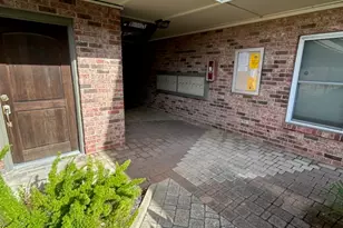 402 Postoffice St, Galveston, TX 77550 - Photo 3