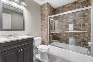 702 Clayton St, Tomball, TX 77375 - Photo 21