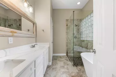 702 Clayton Street, Tomball, TX 77375 - Photo 17