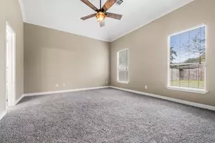 702 Clayton St, Tomball, TX 77375 - Photo 15