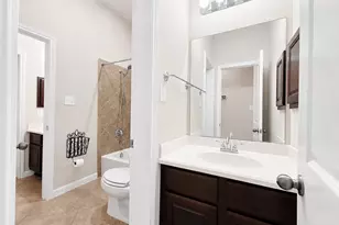 13503 Navigate Point Ln, Houston, TX 77044 - Photo 21