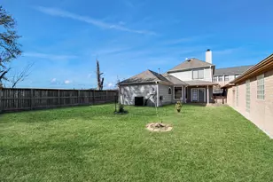 8047 Oakwood Garden St, Houston, TX 77040 - Photo 5