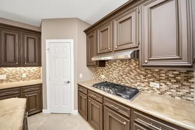 8047 Oakwood Garden Street, Houston, TX 77040 - Photo 17