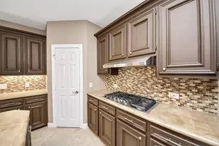 8047 Oakwood Garden St, Houston, TX 77040 - Photo 17