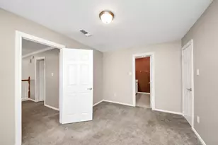8047 Oakwood Garden St, Houston, TX 77040 - Photo 33