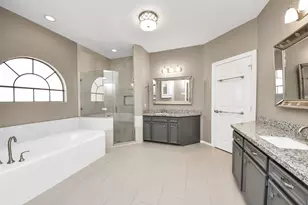 8047 Oakwood Garden St, Houston, TX 77040 - Photo 23