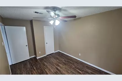 4250 Southchase Lane, Houston, TX 77014 - Photo 15