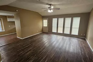 4250 Southchase Ln, Houston, TX 77014 - Photo 5