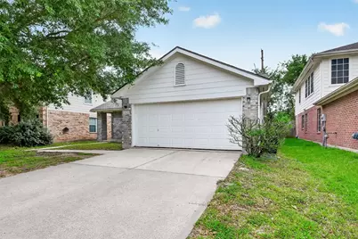 10426 Briar Patch Street, Baytown, TX 77523 - Photo 3