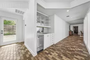 10610 Piping Rock Ln, Houston, TX 77042 - Photo 21