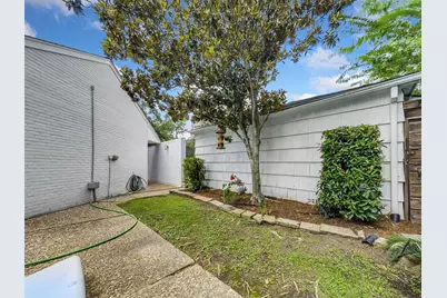 10610 Piping Rock Lane, Houston, TX 77042 - Photo 37