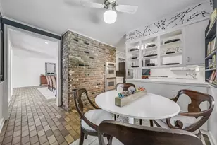 10610 Piping Rock Ln, Houston, TX 77042 - Photo 17