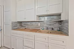 1310 Harris Way, Galveston, TX 77551 - Photo 19