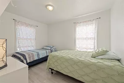 1310 Harris Way, Galveston, TX 77551 - Photo 21