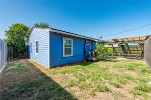 1310 Harris Way, Galveston, TX 77551 - Photo 7