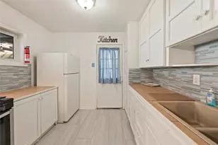 1310 Harris Way, Galveston, TX 77551 - Photo 17
