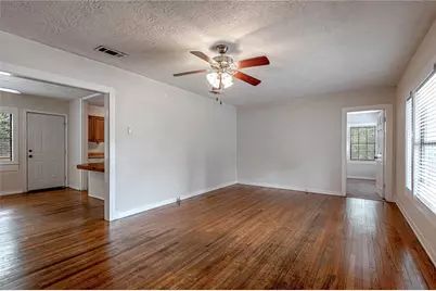2538 Sycamore Avenue, Huntsville, TX 77340 - Photo 5