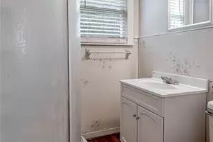 2538 Sycamore Ave, Huntsville, TX 77340 - Photo 15
