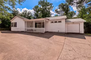 2538 Sycamore Ave, Huntsville, TX 77340 - Photo 1