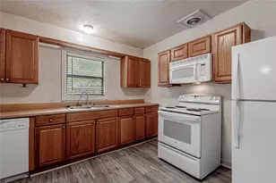 2538 Sycamore Ave, Huntsville, TX 77340 - Photo 11