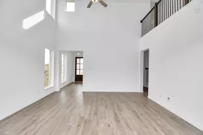 7823 Clover Gully Lane, Katy, TX 77493 - Photo 9