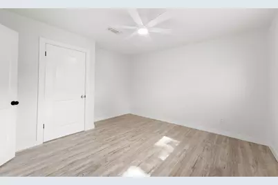 262 Oakland Street, Baytown, TX 77520 - Photo 19