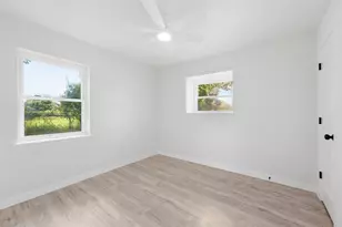 262 Oakland St, Baytown, TX 77520 - Photo 15
