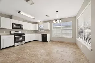 1411 Heathcote Ln, Houston, TX 77073 - Photo 17
