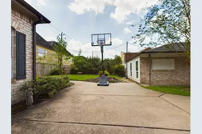5627 Winsome Lane, Houston, TX 77057 - Photo 29