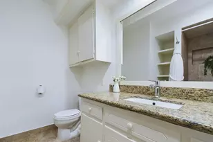 5627 Winsome Ln, Houston, TX 77057 - Photo 11