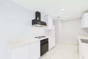 5627 Winsome Ln, Houston, TX 77057 - Photo 9