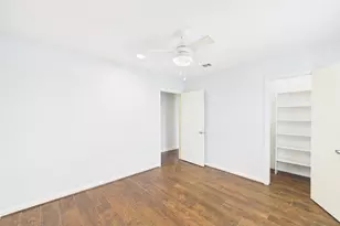 5627 Winsome Ln, Houston, TX 77057 - Photo 17