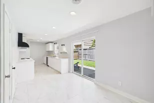 5627 Winsome Ln, Houston, TX 77057 - Photo 7