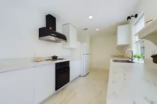 5627 Winsome Ln, Houston, TX 77057 - Photo 9