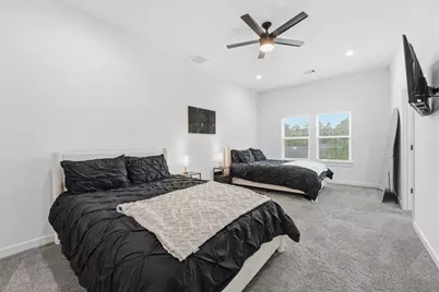 5839 Southwell Street #B, Houston, TX 77033 - Photo 17