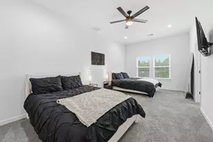 5839 Southwell St, Houston, TX 77033 - Photo 17