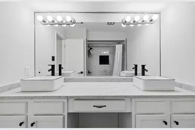 5534 Beverlyhill Street #8, Houston, TX 77056 - Photo 15