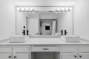 5534 Beverly Hill St, Houston, TX 77056 - Photo 15