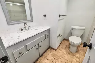 1300 Augusta Dr, Houston, TX 77057 - Photo 33