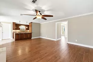 3726 Autumn Ln, Baytown, TX 77521 - Photo 11