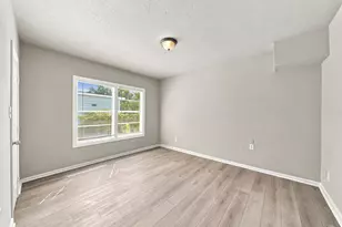 605 W Cleveland St, Baytown, TX 77520 - Photo 5