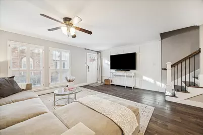 2415 Jamestown Mall #23, Houston, TX 77057 - Photo 9