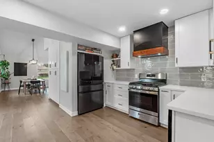 5041 Nina Lee Ln, Houston, TX 77092 - Photo 9