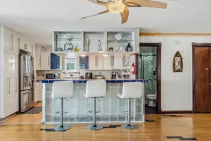 906 91st St, Galveston, TX 77554 - Photo 27