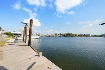 906 91st Street, Galveston, TX 77554 - Photo 9