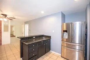 5011 Encino Ct, Friendswood, TX 77546 - Photo 9